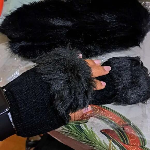 Plush Warm Ribbed Knitted Fingerless Gloves Great for Phone Black - Picture 6 of 6